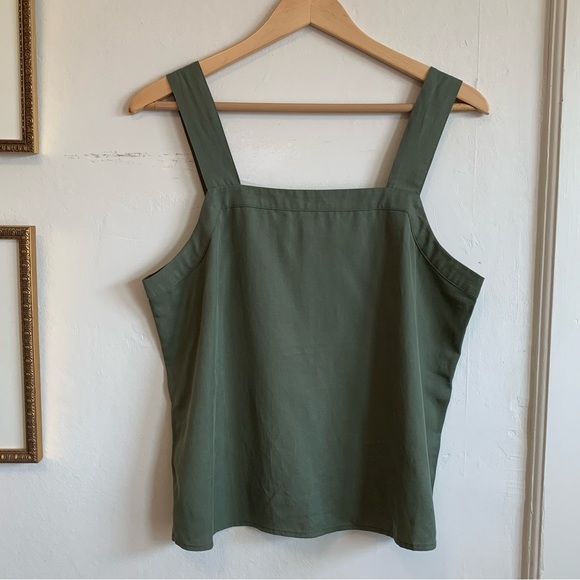 Banana Republic green tencel square neck tank top Medium - Picture 8 of 8